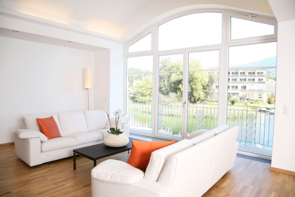 Seevilla Cattina – Wohnzimmer im Appartement Wasserlilie – Appartements am Millstätter See – Urlaub in Kärnten am See