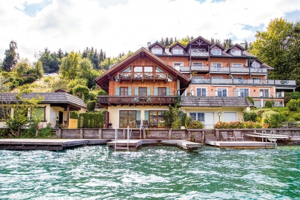 Hauseigene Bootsanlegestelle – Urlaub im Ferienhaus – Ferienhaus am See – Seevilla Leitner – Urlaub in Kärnten am See